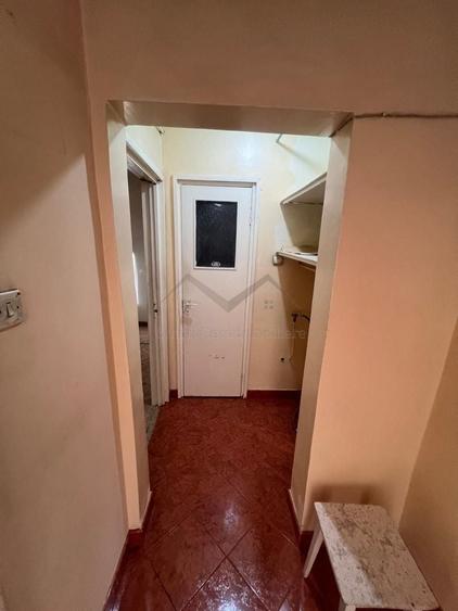 Apartament cu 2 camere decomandat în Podu Roș