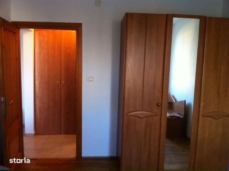 Apartament cu 2 camere semidecomandat în Craiovei