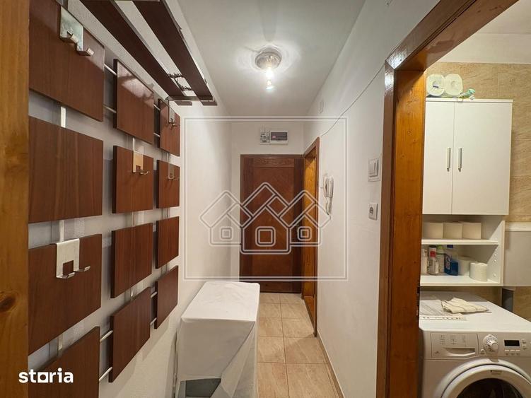 Apartament mobilat modern, 36 mp utili - Zona V. Aaron - 3