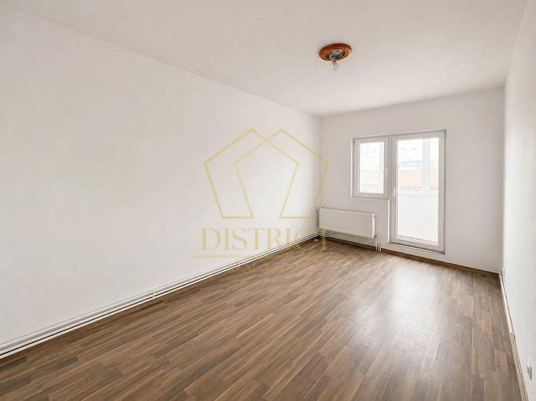 Apartament cu 3 camere decomandat în Bucovina