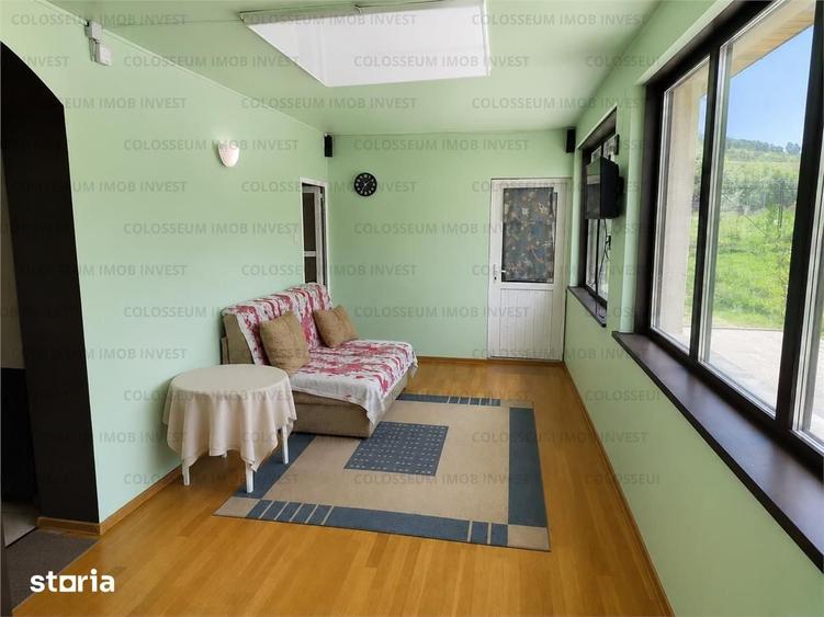 Casă cu 3 camere cu Teren 1800 Mp în Vâlcele