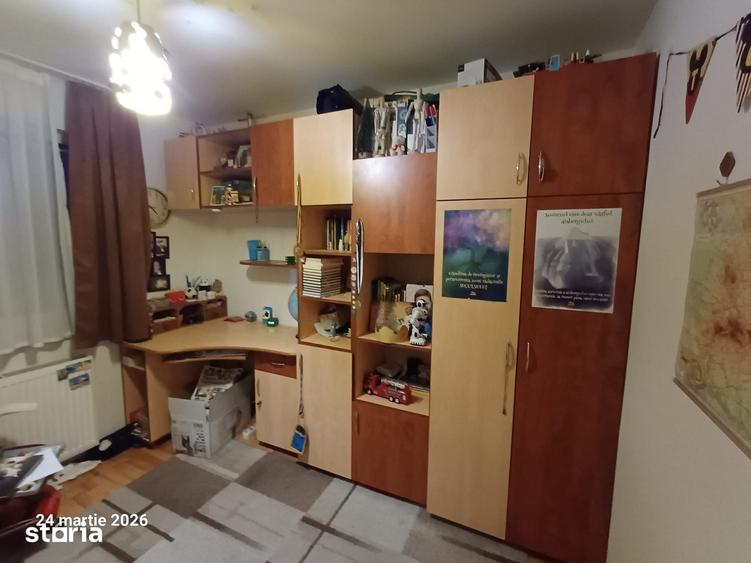 Apartament cu 3 camere decomandat în Dâmbu Pietros
