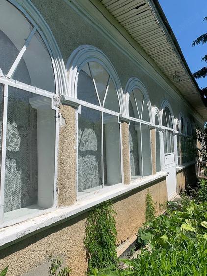 Casă cu 6 camere cu Teren 1900 Mp în Nana