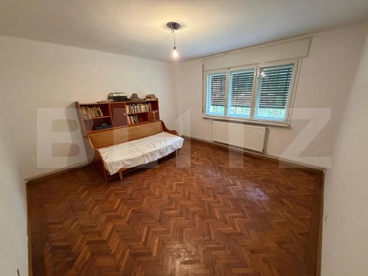 Apartament cu 2 camere decomandat în Calea București