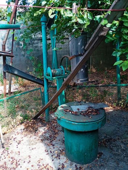 Casă cu 4 camere cu Garaj în Colentina