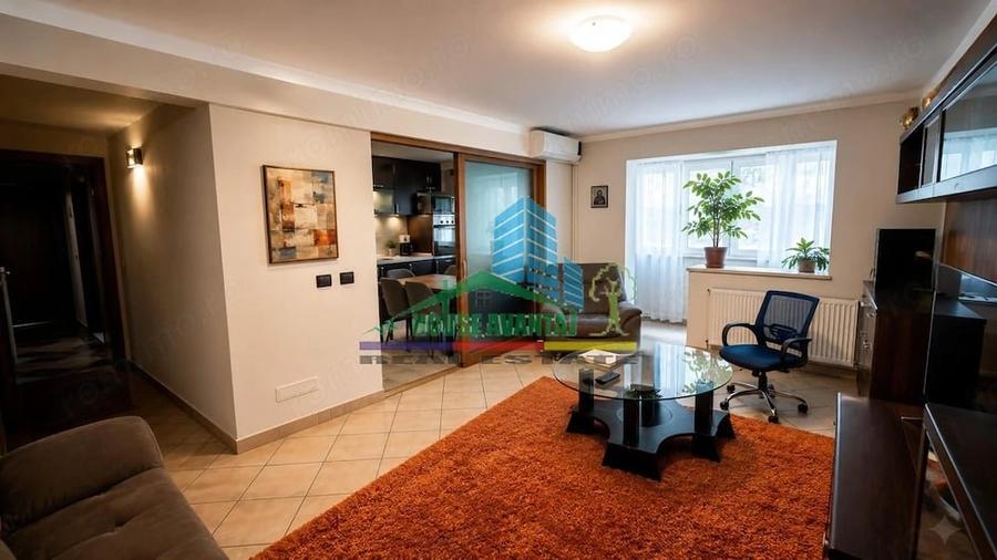 Apartament cu 4 camere decomandat în Ultracentral