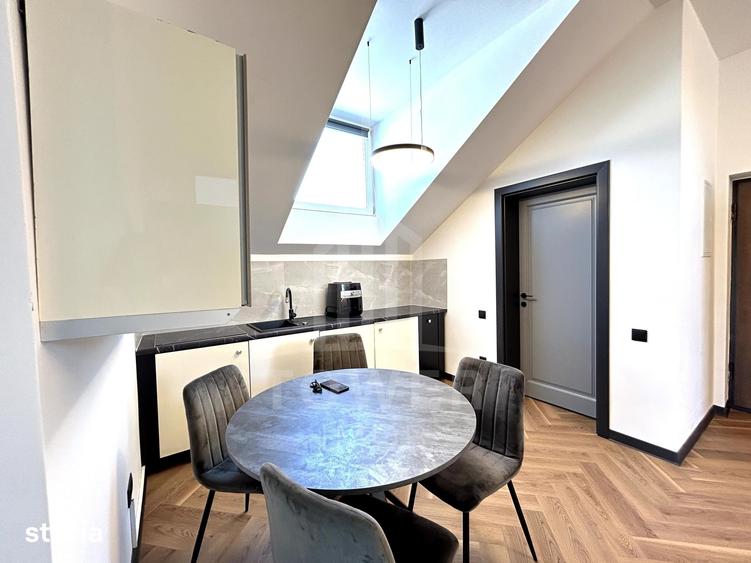 Apartament cu 3 camere decomandat în Turnișor