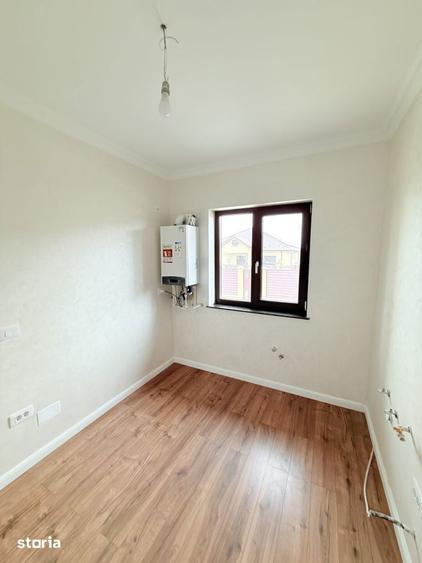Casă cu 3 camere cu Teren 300 Mp în Central