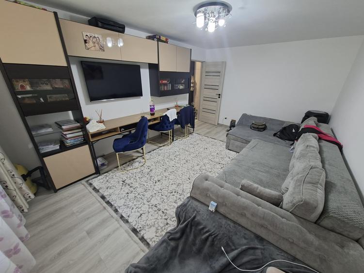 Apartament cu 3 camere decomandat, zona Frumoasa - 8