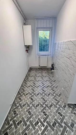Apartament cu 3 camere decomandat în Dâmbu Pietros