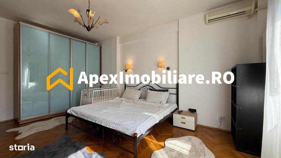 Apartament cu 3 camere semidecomandat în Universitate