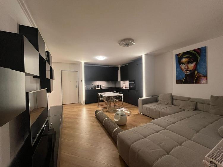 Apartament cu 3 camere decomandat, mobilat în Pipera