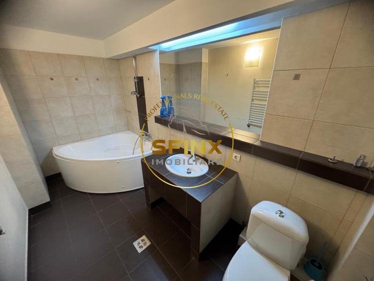 Apartament cu 4 camere decomandat, mobilat în Băneasa