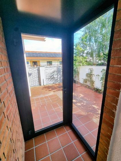 Duplex cu 5 camere cu Canalizare în Dumbrăvița
