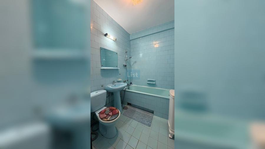 Apartament cu 3 camere decomandat în Gruia