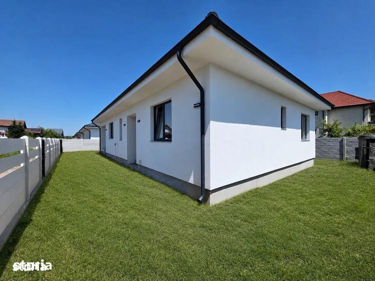 Casă cu 4 camere în Domnești