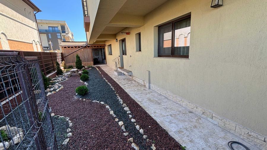 Apartament cu 3 camere semidecomandat în Tomis Plus