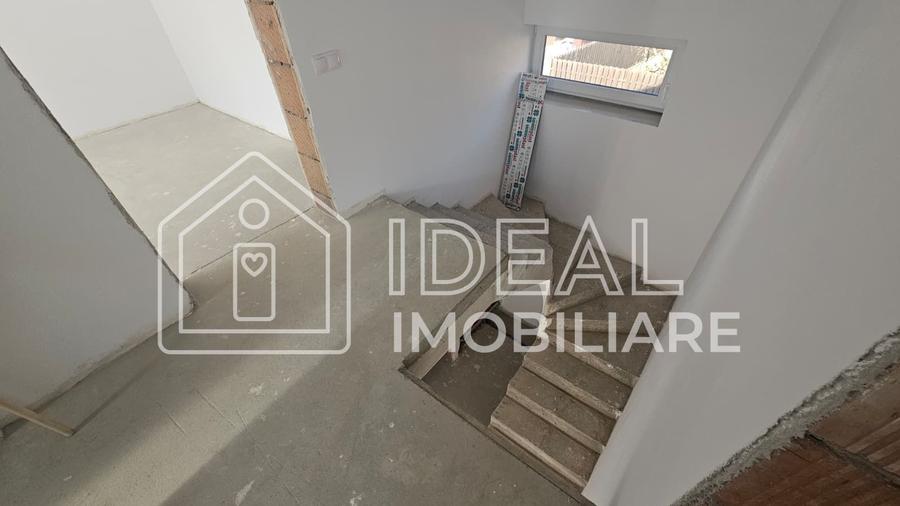 Casă individuală cu 4 camere cu Canalizare în Turnișor