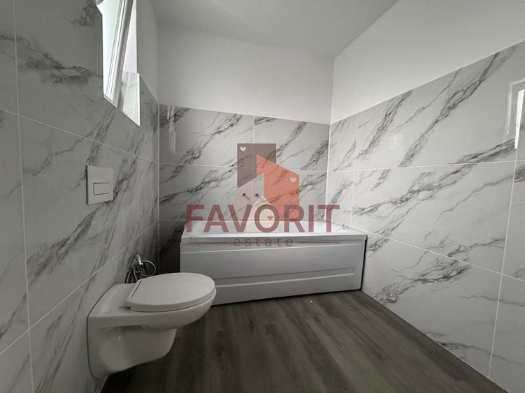 Duplex cu 4 camere cu Canalizare în Utvin