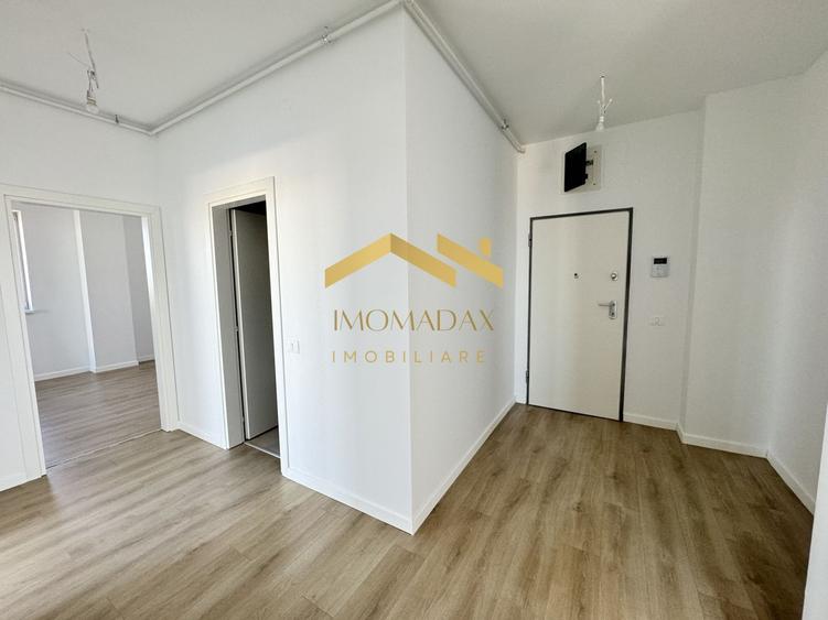 Penthouse cu 3 camere decomandat în Aradului