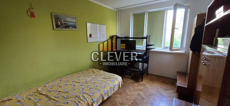 Apartament cu 4 camere decomandat, mobilat în Ozana