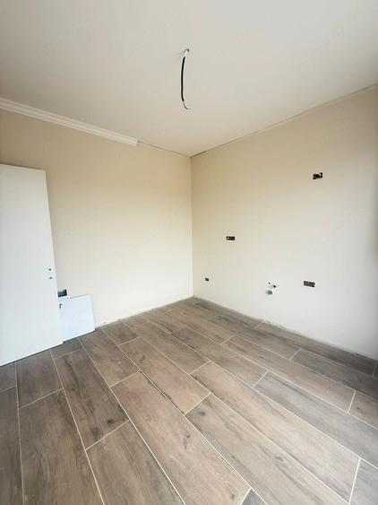 Casă cu 3 camere cu Teren 250 Mp în Braytim