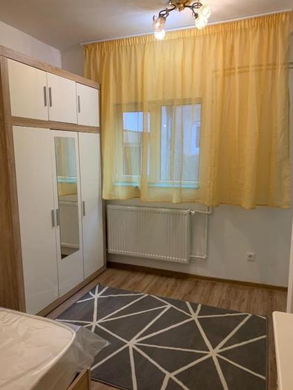 Apartament cu 3 camere decomandat în Armeneasca