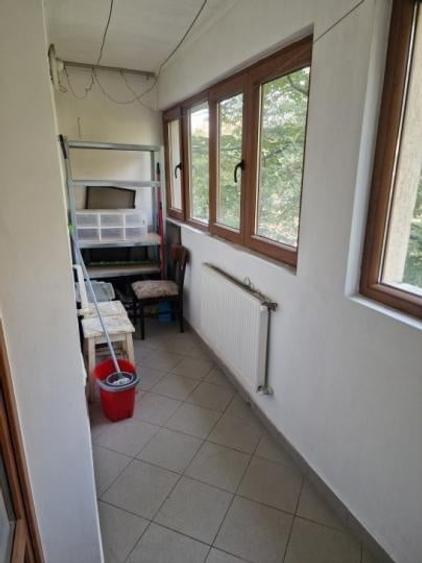 Apartament cu 2 camere semidecomandat, mobilat în Baba Novac