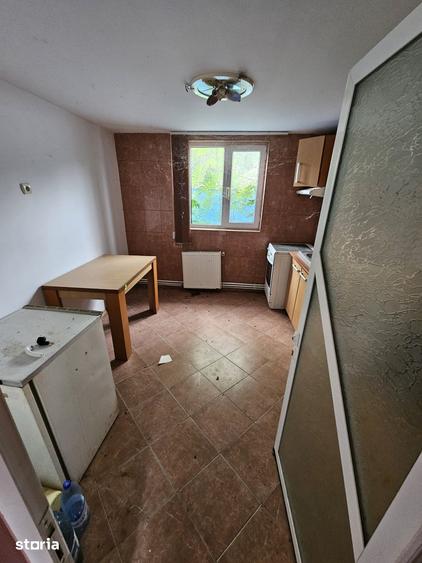 Casă cu 4 camere cu Teren 1249 Mp în Central
