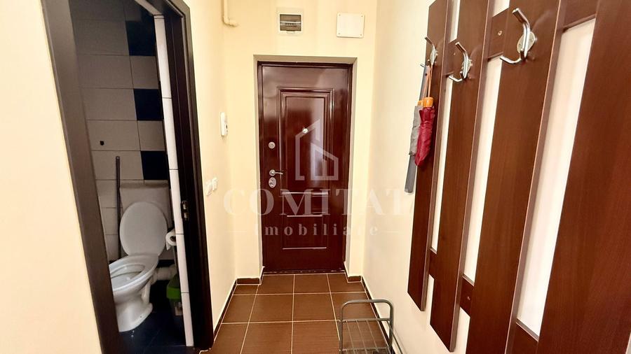 Apartament cu 3 camere semidecomandat, mobilat în Florești