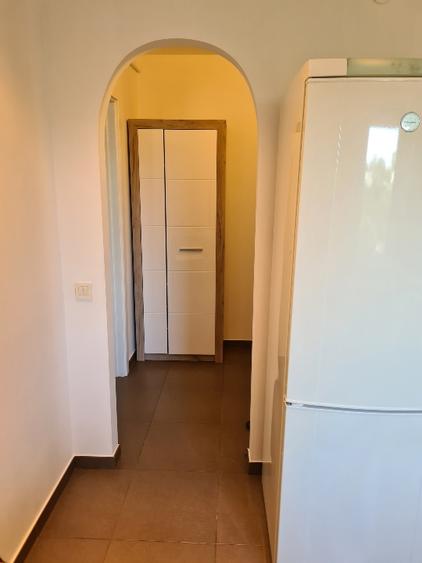 Apartament cu 2 camere semidecomandat în Podul de Piatră