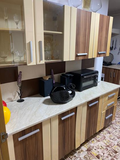 Apartament cu 4 camere decomandat în Central