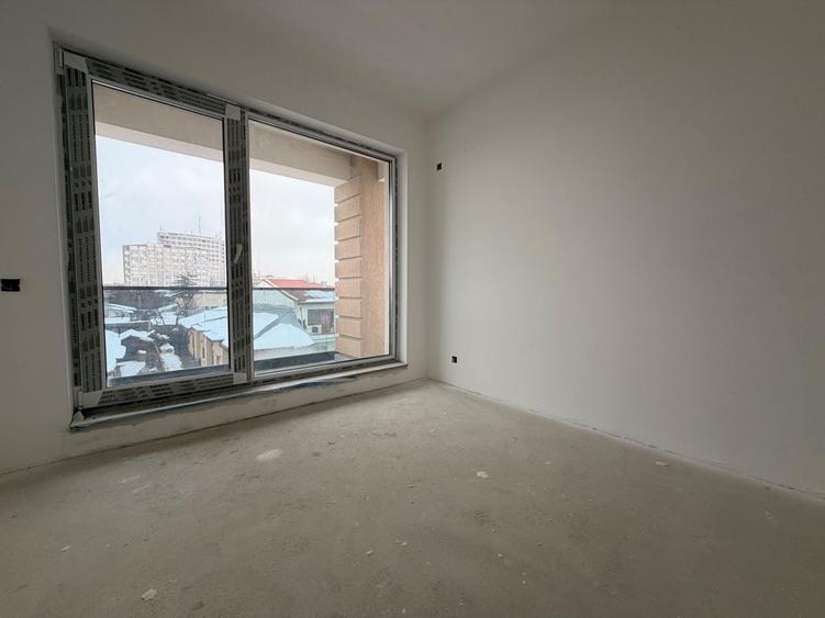 Apartament cu 2 camere decomandat în 1 Mai