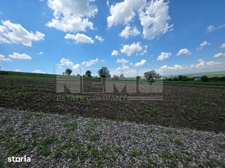 Teren de 2082 mp, în Șcheia