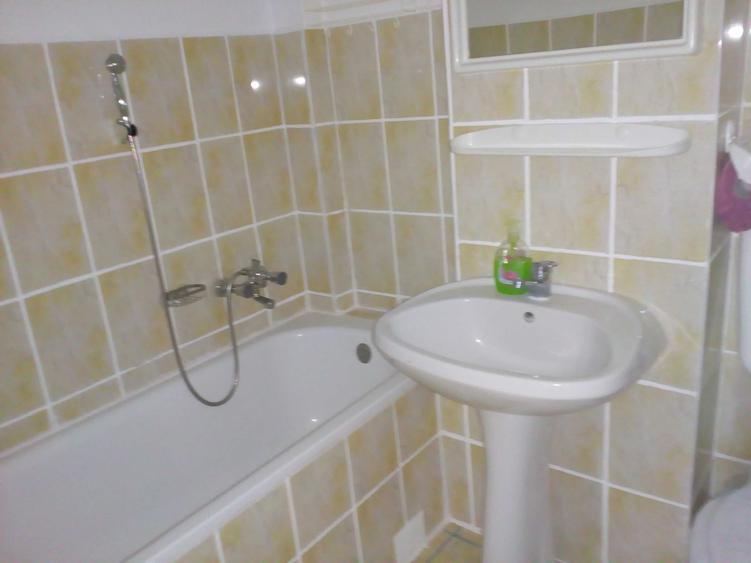 Garsonieră decomandată în Central