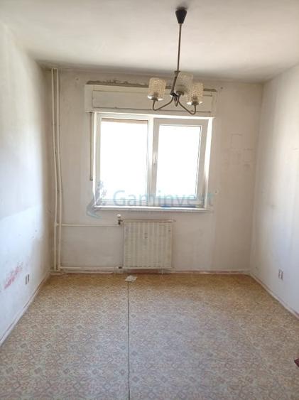 Apartament cu 3 camere decomandat în Rogerius