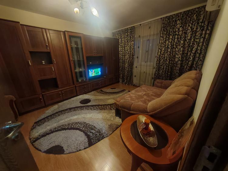 Garsonieră decomandată în Craiovița Nouă