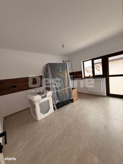 Casă cu 4 camere în Chicerea
