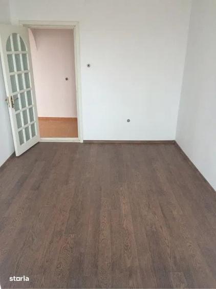 - Apartament 3 camere zona Calarasilor, etaj intermediar, balcon 12mp - 3