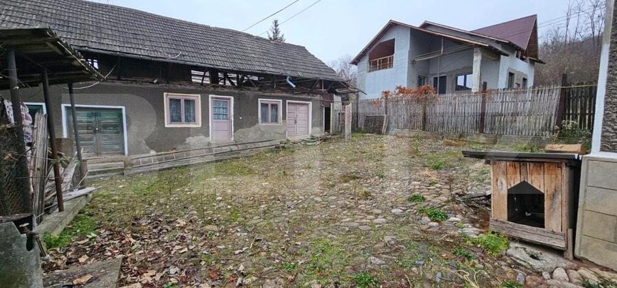 Casă individuală cu 2 camere cu Teren 1200 Mp în Brănești
