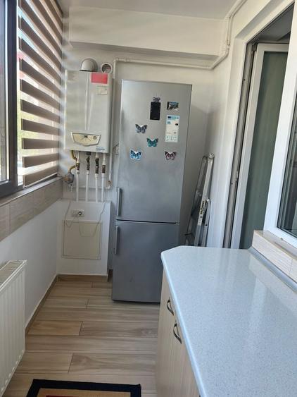 Apartament cu 2 camere decomandat în Roșu