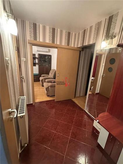 Apartament cu 4 camere decomandat în Titan