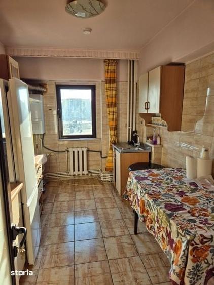 Apartament cu 3 camere decomandat în Păcurari
