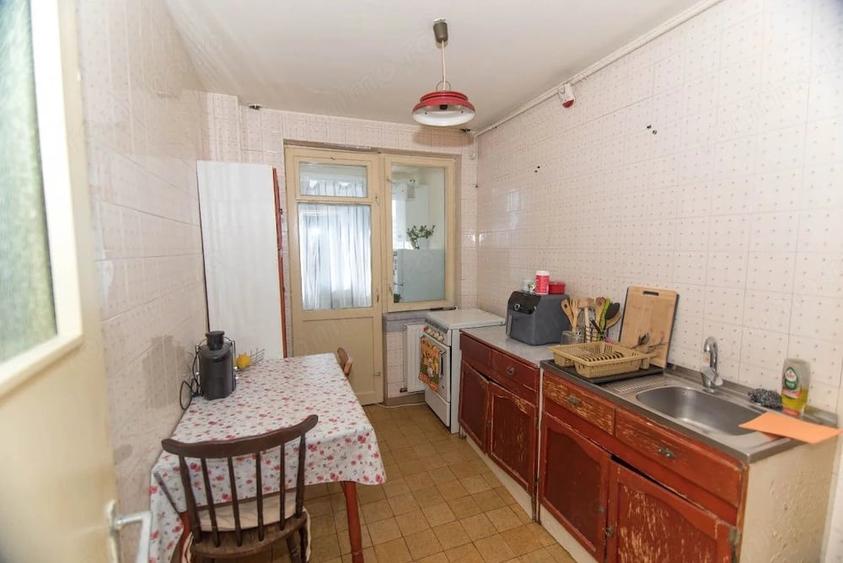 Apartament cu 4 camere decomandat în Ultracentral