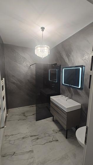 Casă individuală cu 5 camere cu Canalizare în Pasărea