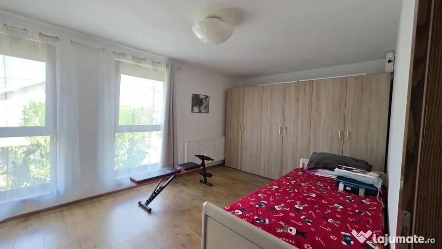 Casă cu 3 camere cu Teren 250 Mp în Dumbrăvița