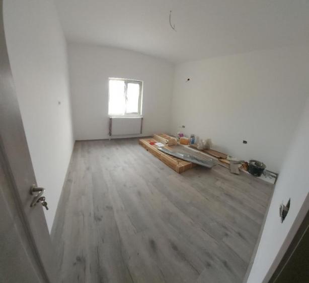 Teren 400-500 mp, single P+1E+Pod, 5 camere, 2 bai-finisaje la alegere - 3