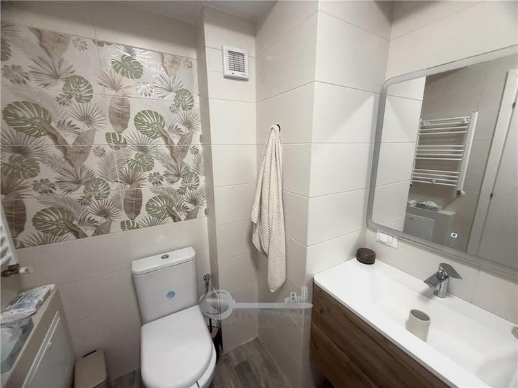Apartament cu 3 camere decomandat, mobilat în Copou