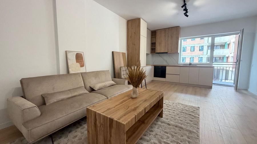 Apartament cu 2 camere decomandat, mobilat în Tractorul