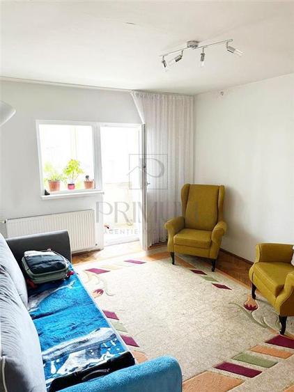 Apartament cu 3 camere semidecomandat, mobilat în Girocului — fotografia 1
